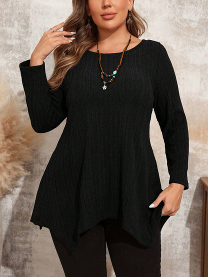 تيشيرت بياقة طاقم بأكمام طويلة وتصميم بسيط للنساء