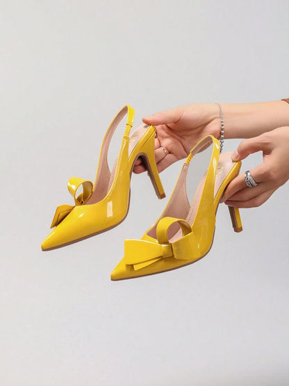 أحذية نسائية ذات كعب عالي