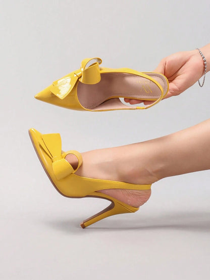 أحذية نسائية ذات كعب عالي