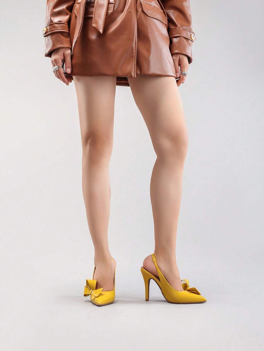 أحذية نسائية ذات كعب عالي