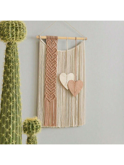 ديكور على شكل قلب لسجاد الحائط