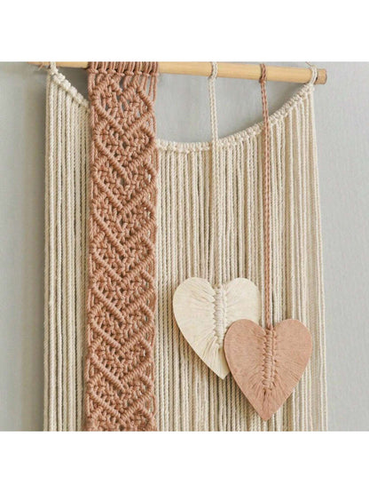 ديكور على شكل قلب لسجاد الحائط