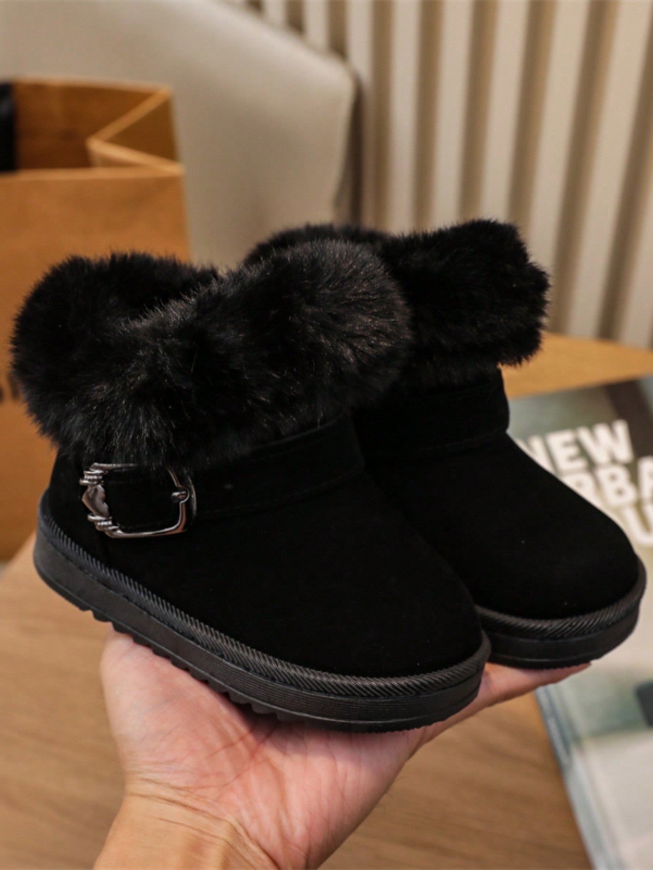 بوت ثلج سميكة وساخنة مزينة بشريط فرو أطفال وإبزيم