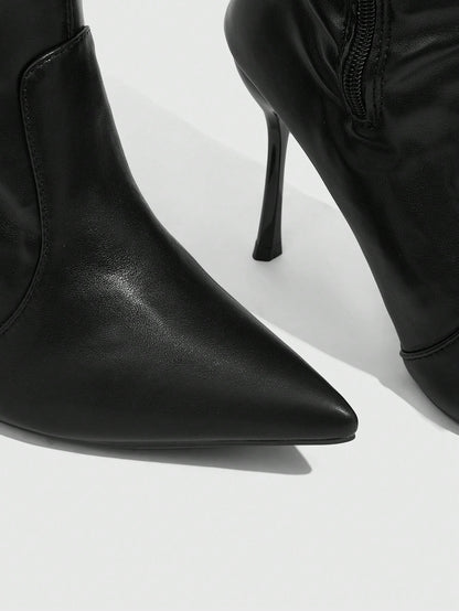 بوت بكعب عالٍ فوق الركبة ذات رأس مدبب مطاطية للنساء