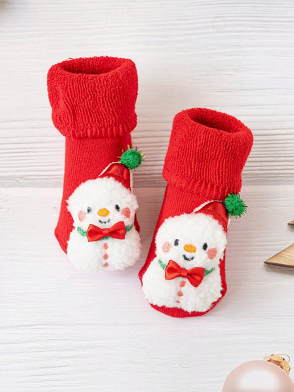 زوج من الجوارب القصيرة المضادة للانزلاق للأطفال