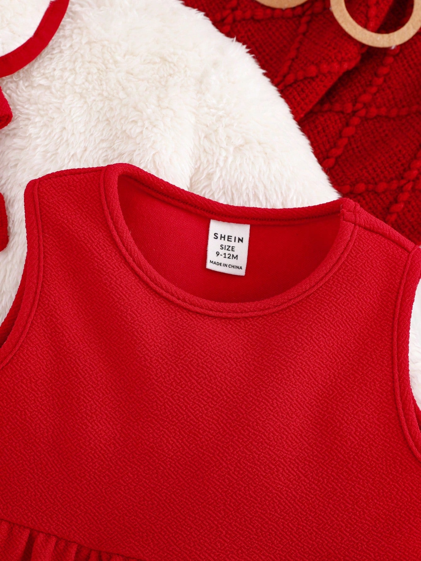 طقم فستان أحمر وجاكيت ذو فيونكة فرو للبنات الرضّع، 2 قطعة، للخريف/الشتاء، مناسب لعيد الميلاد