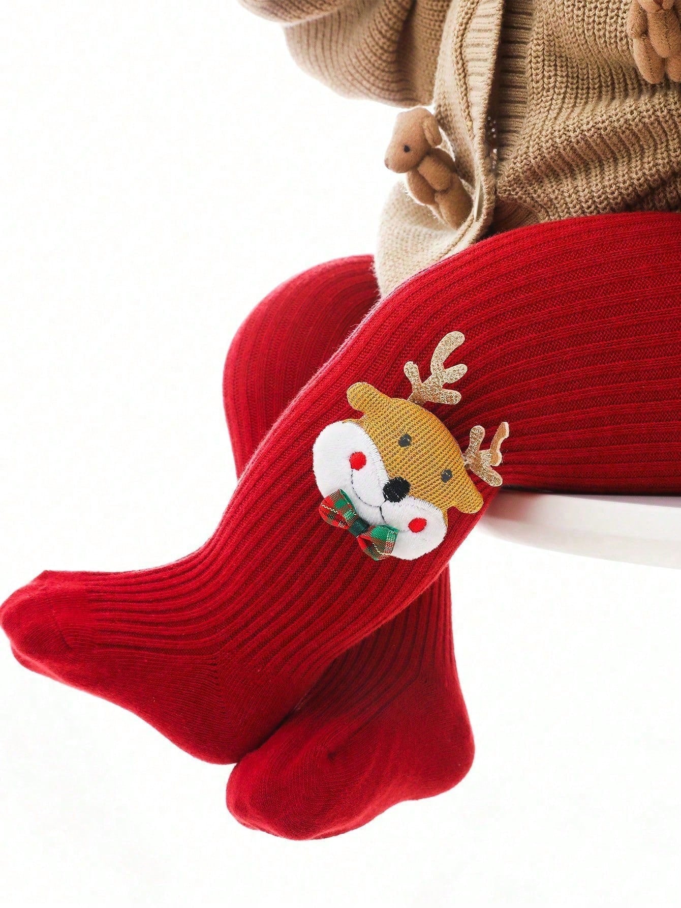 زوج جوارب أحمر بطباعة رنة عيد الميلاد للأطفال