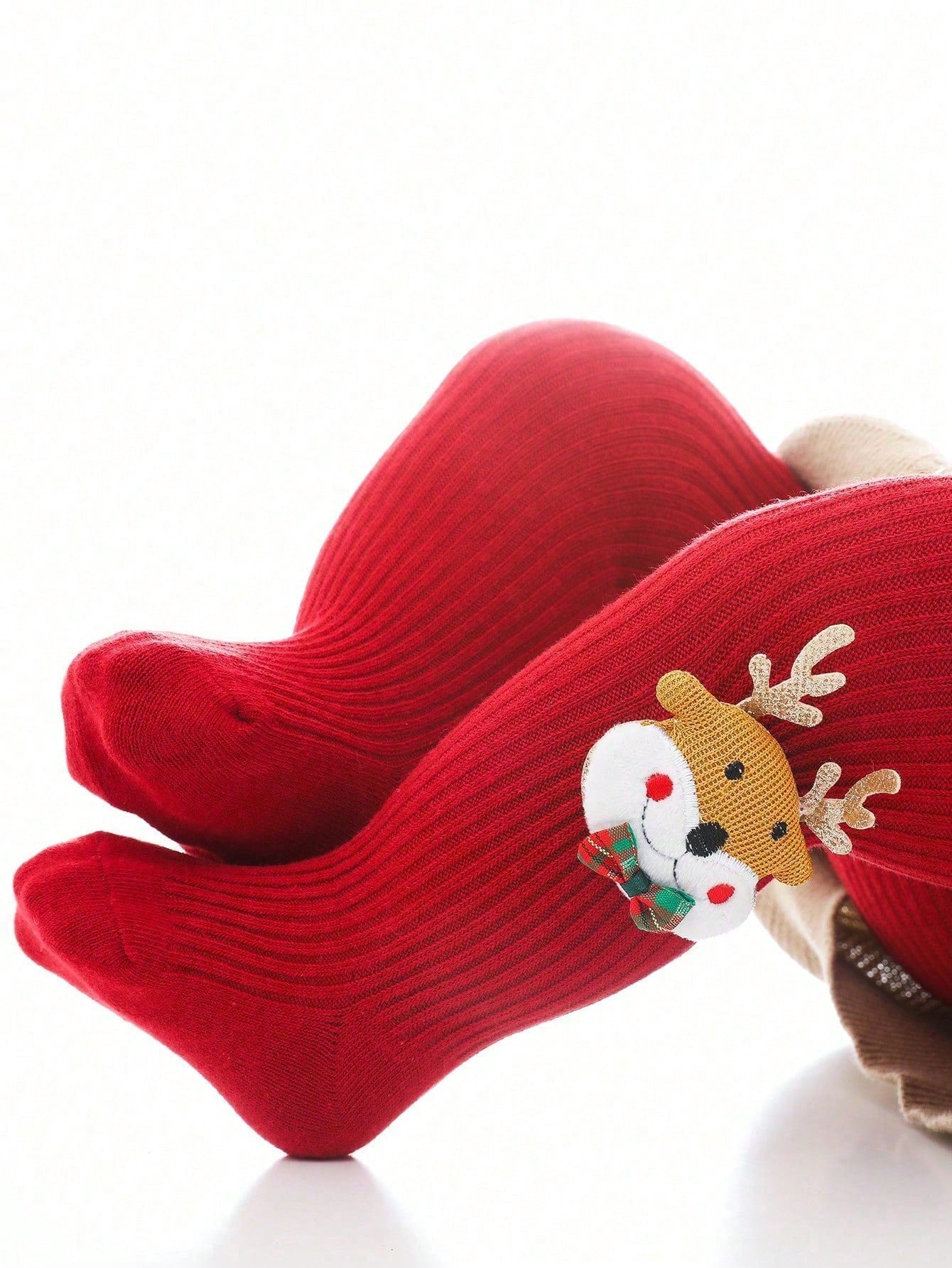 زوج جوارب أحمر بطباعة رنة عيد الميلاد للأطفال
