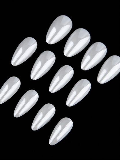 طقم أظافر ب- 24 قطعة من الأظافر الاصطناعية