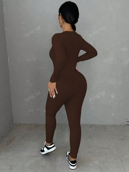 جمبسوت نسائية بأكمام طويلة وياقة مستديرة ذات لون أحادي، قطيفة ضيقة، مناسبة للربيع والخريف