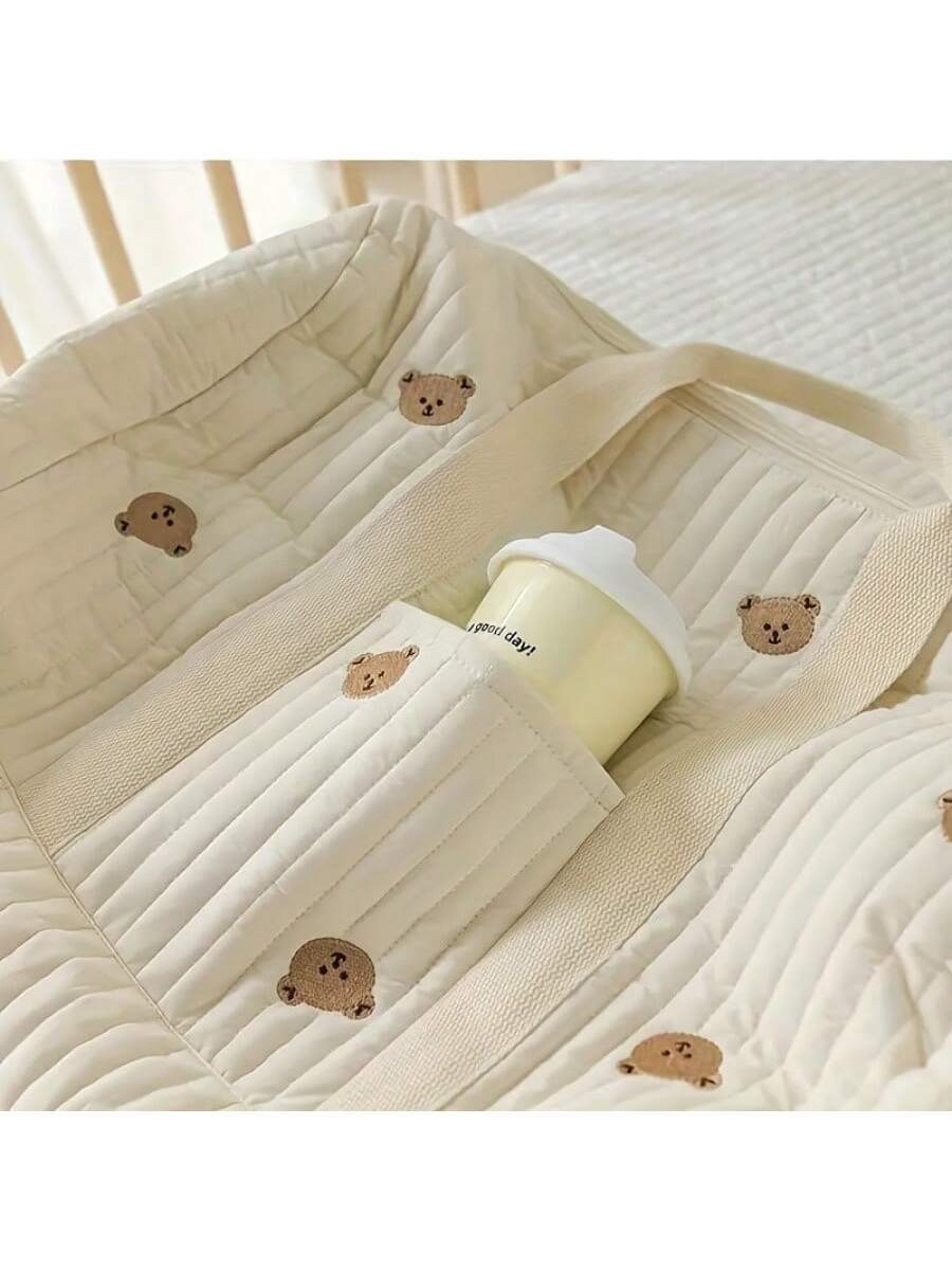 حقيبة بوسطن الكبيرة المبطنة بطبعة الدب