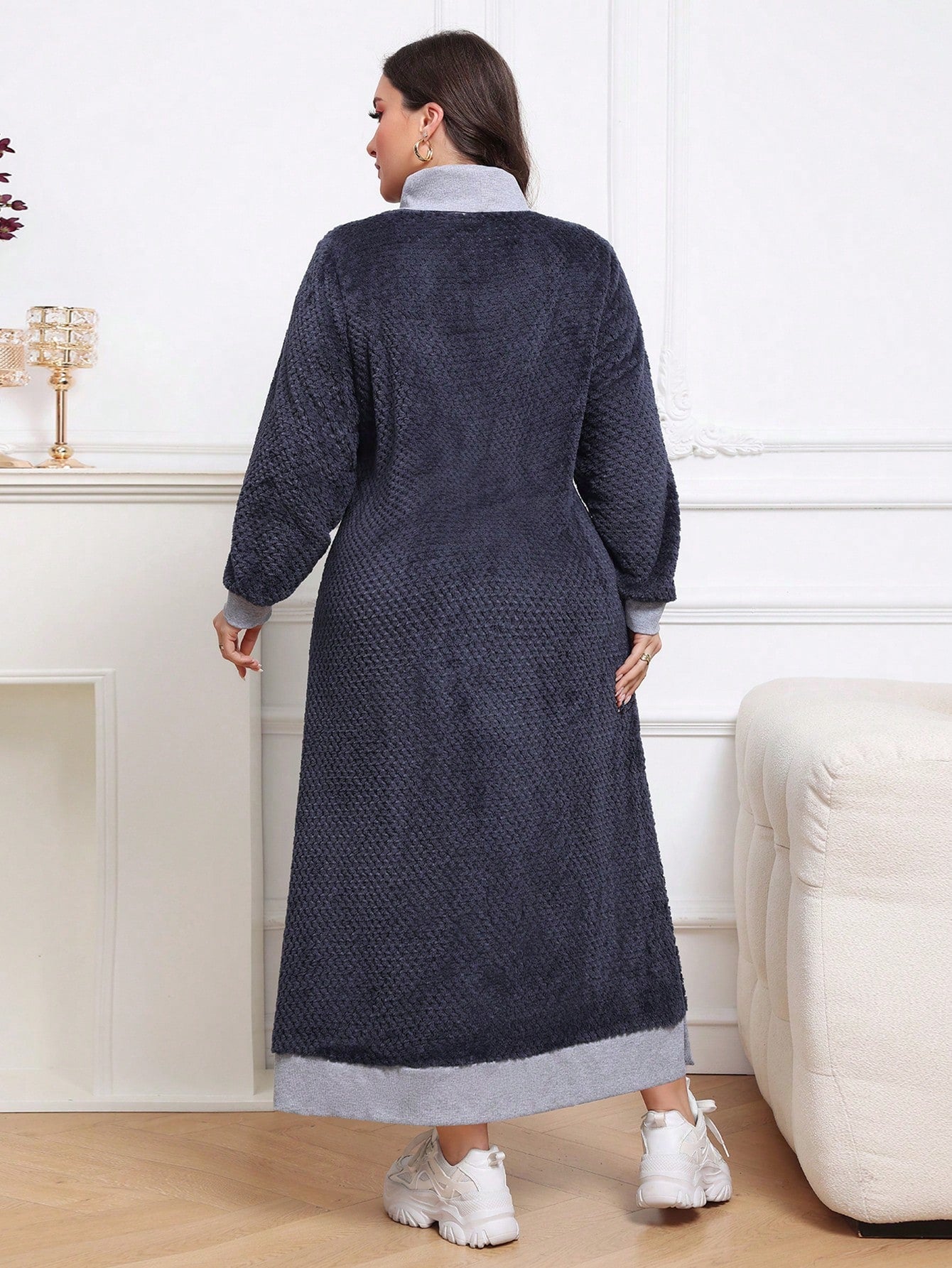 فستان رياضي فضفاض بياقة عالية متعدد الألوان للاستخدام اليومي المناسب للمقاسات الكبيرة