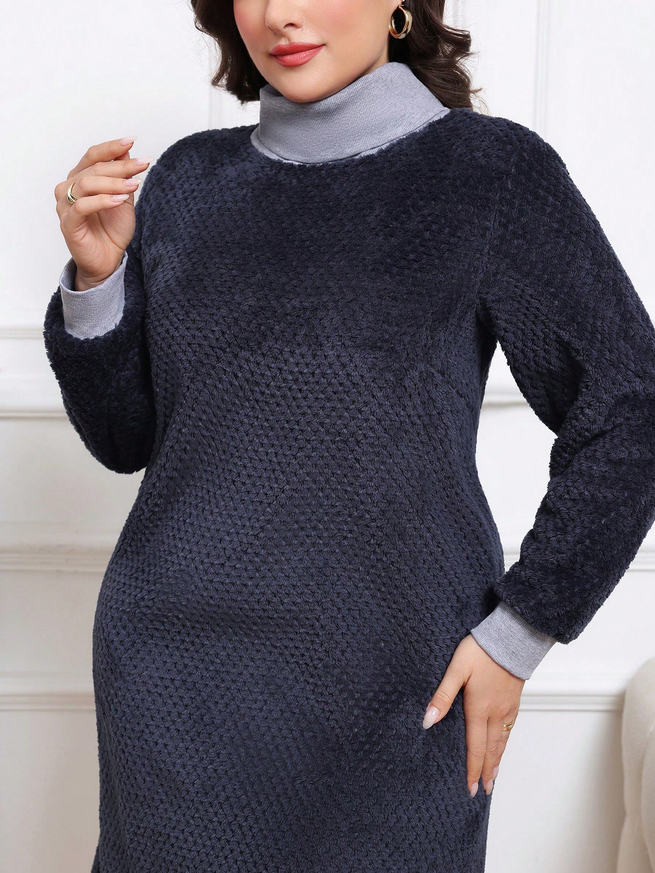 فستان رياضي فضفاض بياقة عالية متعدد الألوان للاستخدام اليومي المناسب للمقاسات الكبيرة