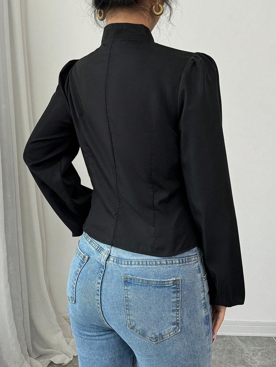 بلوزة نسائية