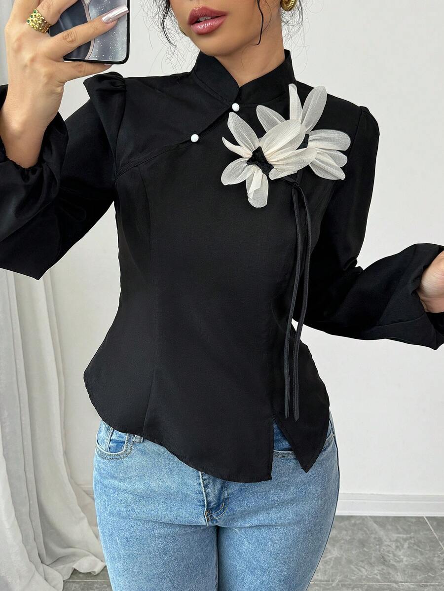 بلوزة نسائية