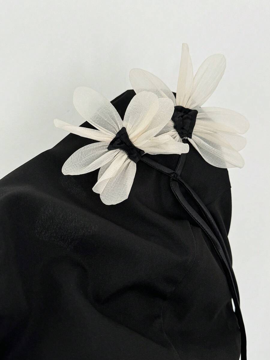 بلوزة نسائية