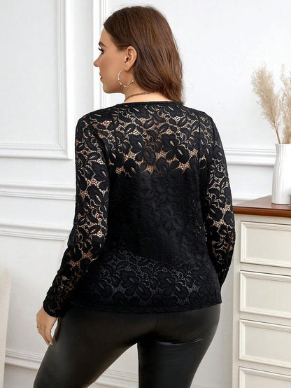 ملابس علوية نسائية