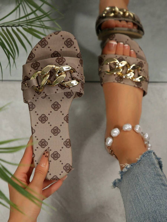 صنادل نسائية