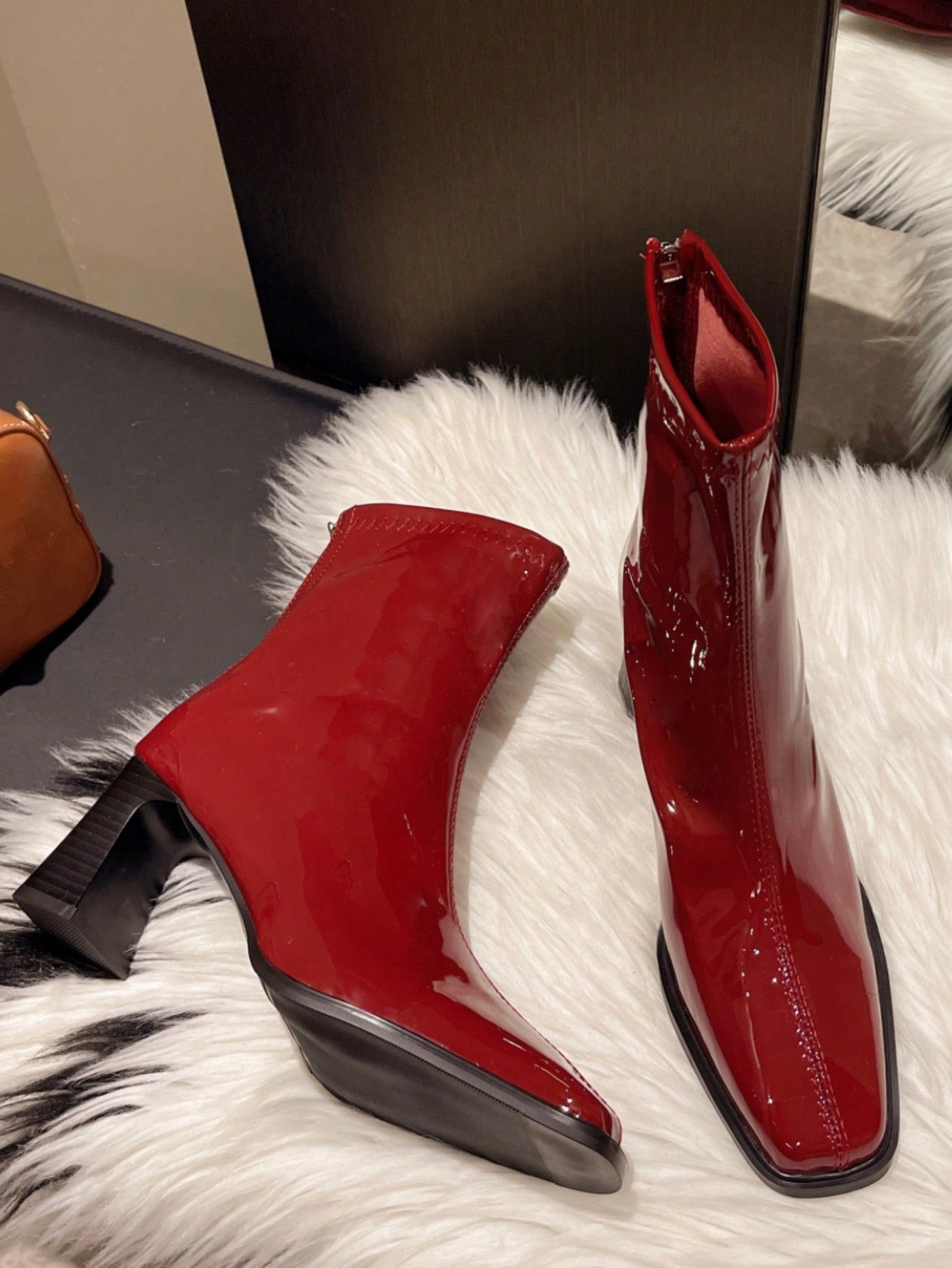 حذاء نسائي للكاحل بلون أحمر خمري، كعب سميك سميك ذو نعل سميك