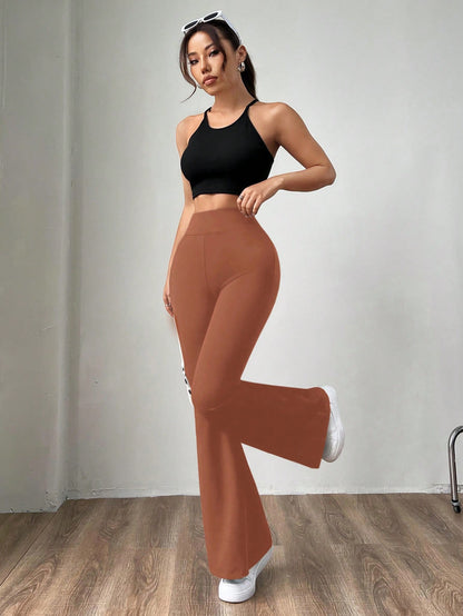 سراويل ضيقة مخملية بني موكا مفرغة للنساء