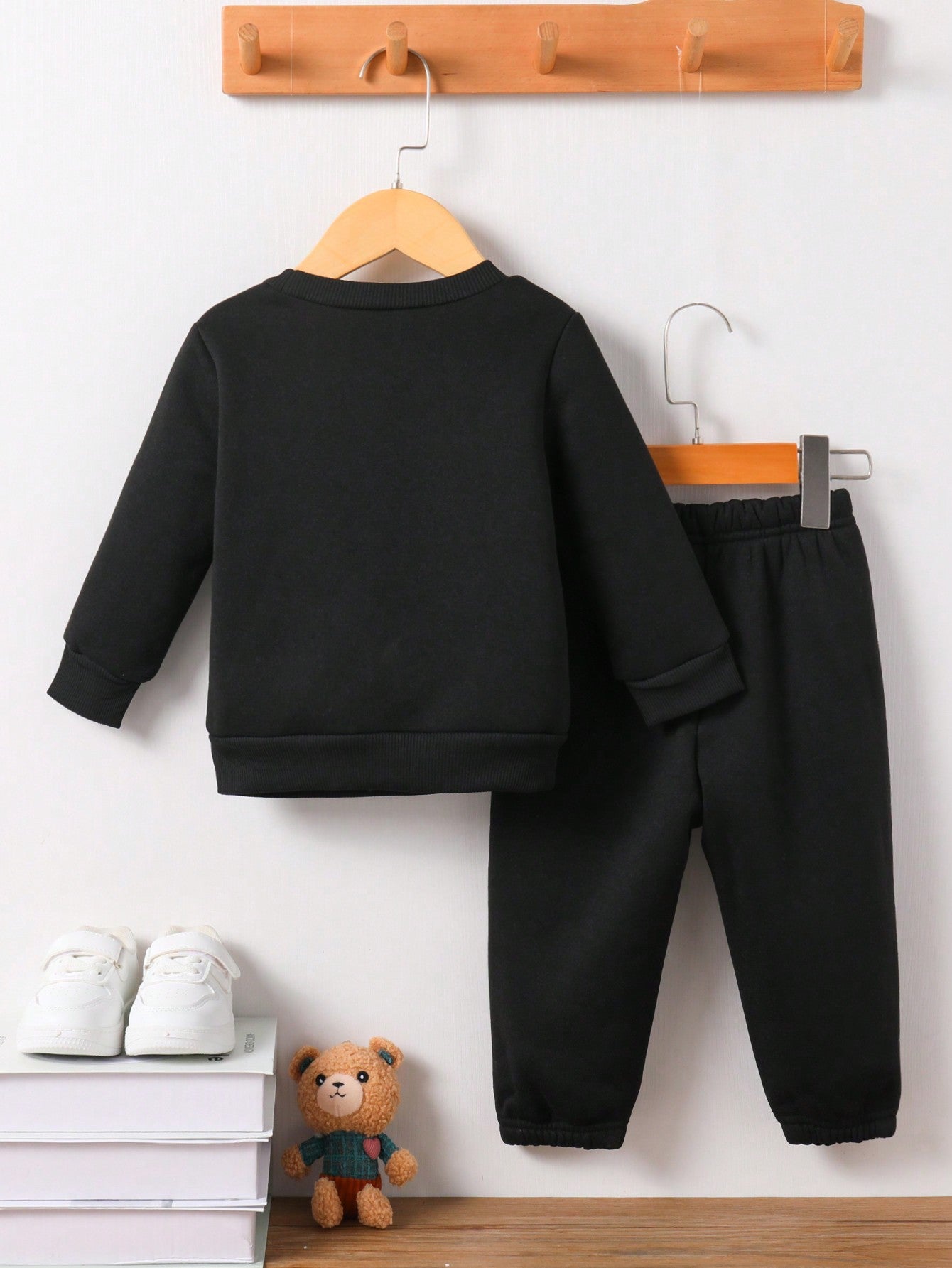 أطقم للأطفال الأولاد