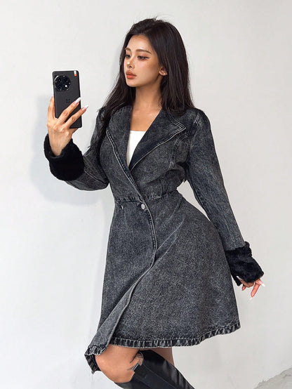 معطف وجاكيت جينز نسائي مع أكمام من الفرو الناعم، مبطن بقماش سميك