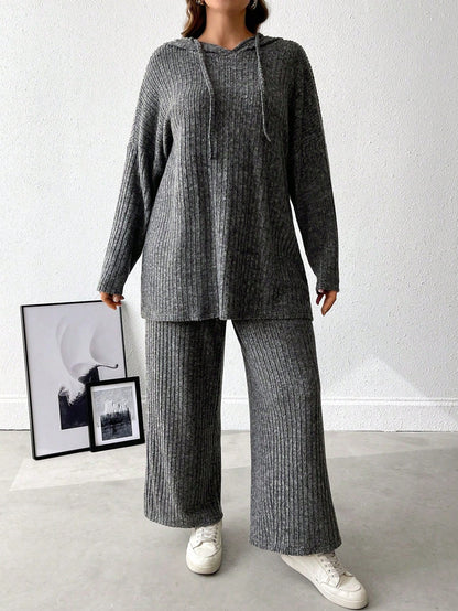 طقم نسائي منسق