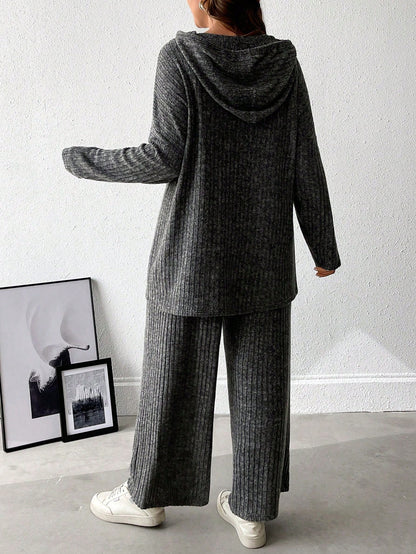 طقم نسائي منسق