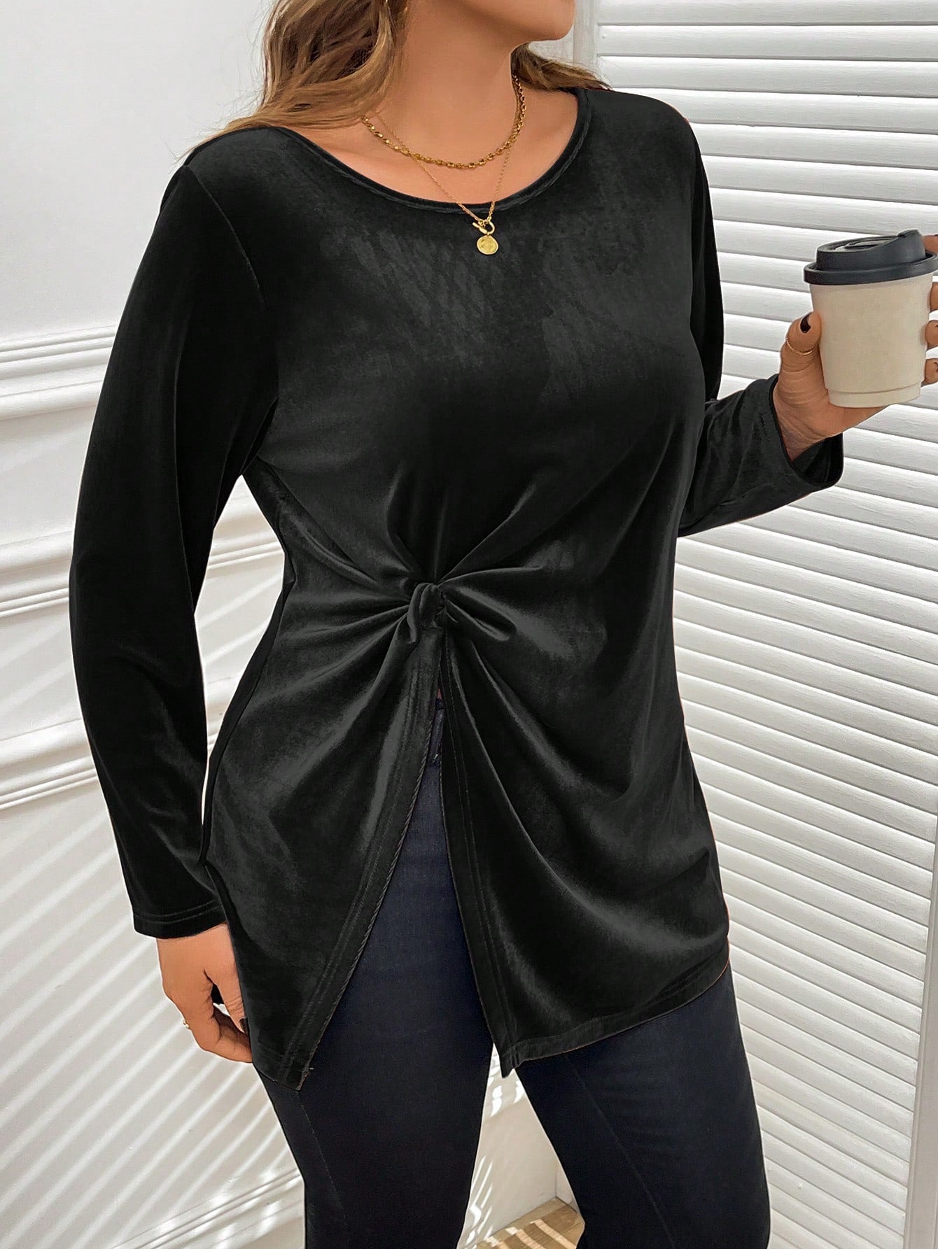 تي شيرت أنيق بأكمام طويلة، تصميم ملتوي، رقبة طاقم، لون أحادي، مقاس كبير