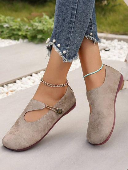 حذاء نسائي عصري مريح