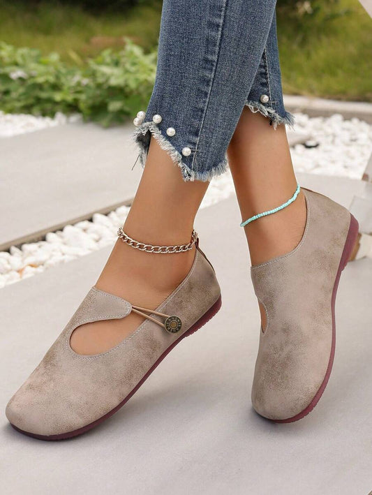 حذاء نسائي عصري مريح