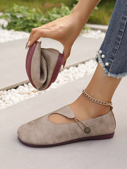 حذاء نسائي عصري مريح