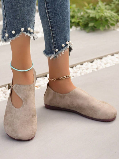 حذاء نسائي عصري مريح