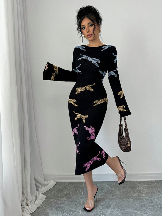 فستان سيدات قصير بياقة دائرية، أكمام طويلة، قصة مريحة، بنقشة النمر