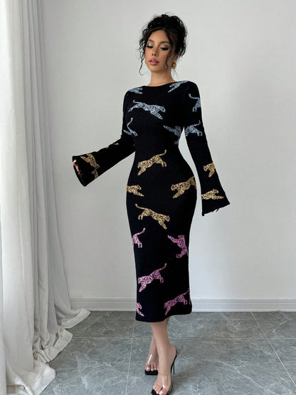 فستان سيدات قصير بياقة دائرية، أكمام طويلة، قصة مريحة، بنقشة النمر