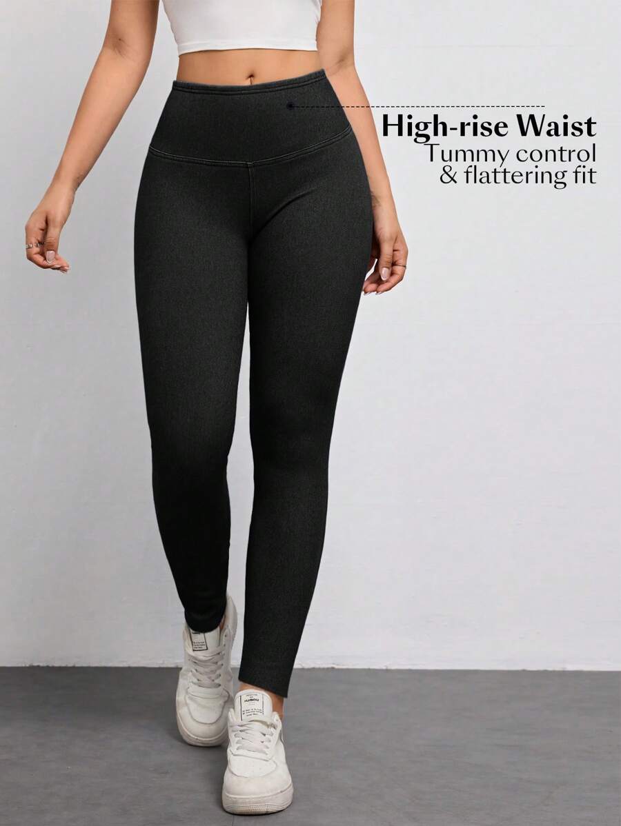 سراويل جينز نسائية ضيقة بنمط موحد اللون وقطعة مرنة للكاجوال