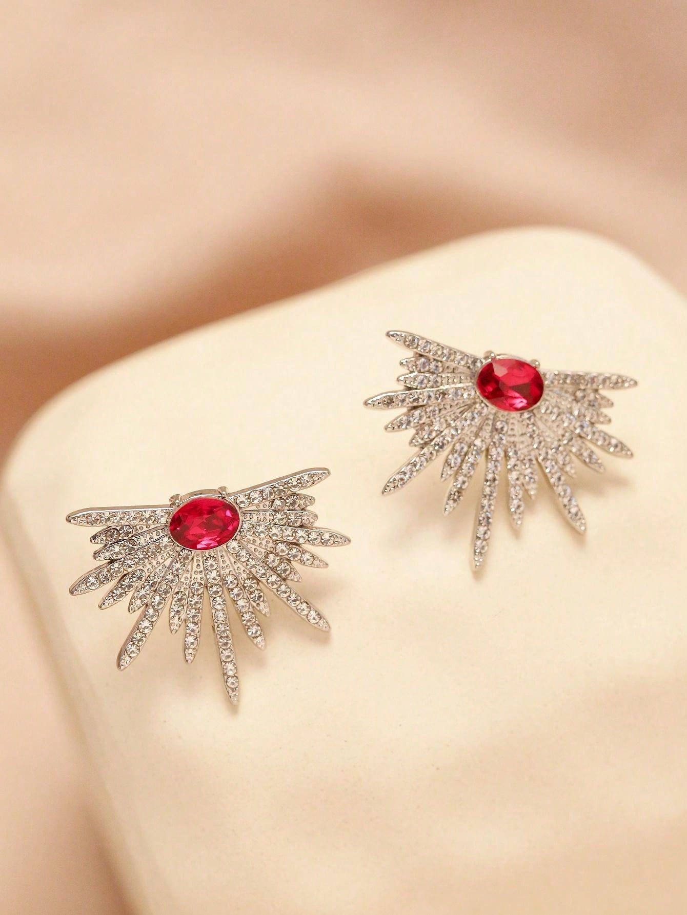 زوج أقراط مرصعة بالراين على شكل أجنحة لامعة للنساء