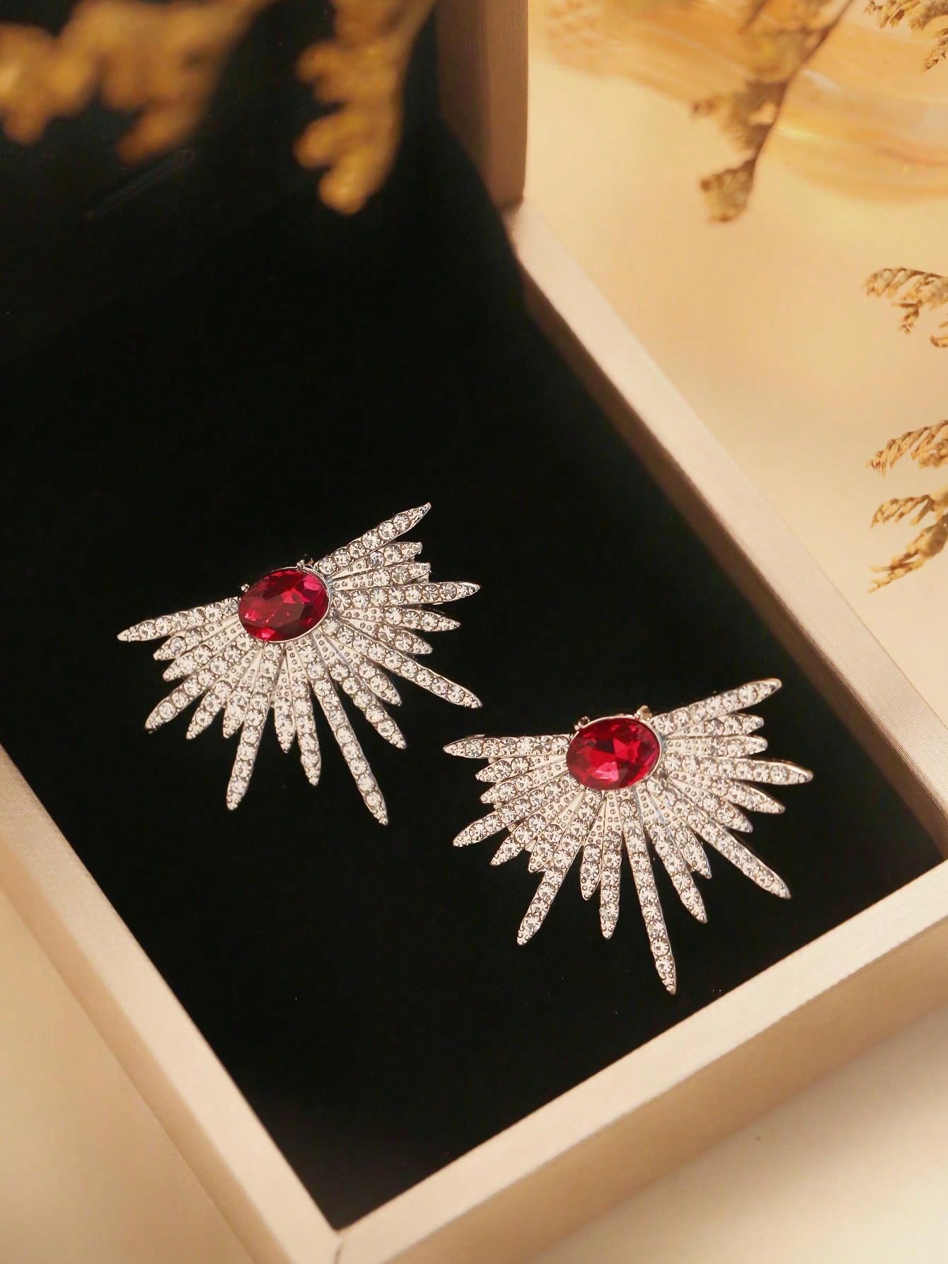 زوج أقراط مرصعة بالراين على شكل أجنحة لامعة للنساء