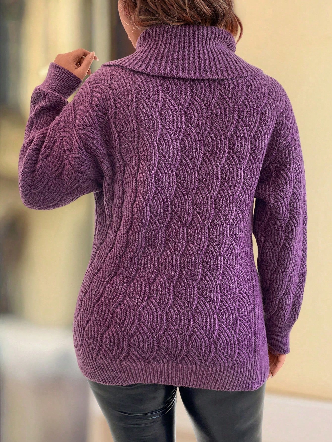 فستان منفوش نسائي بلون بنفسجي مطبوع بأزهار كبير الحجم