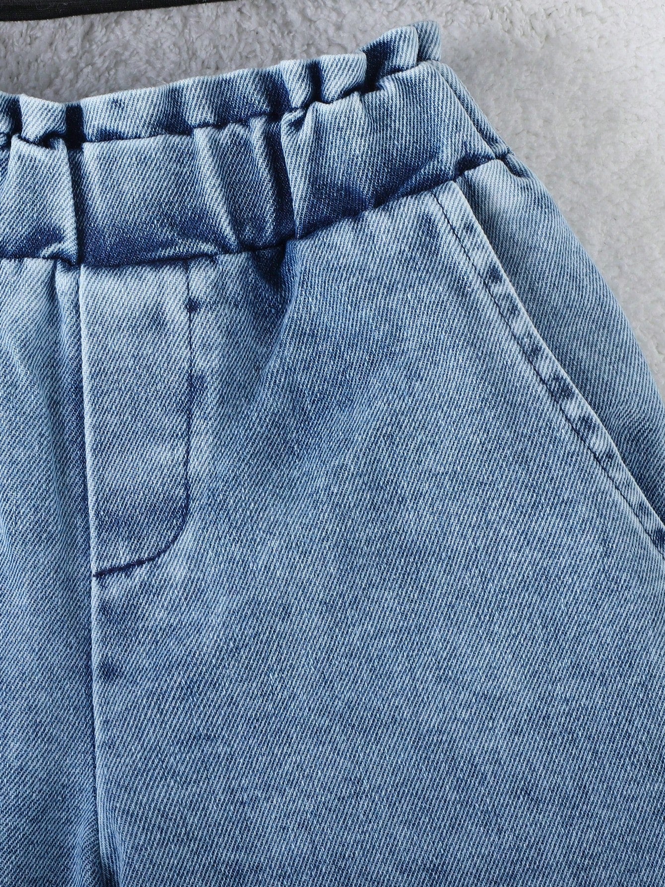 أطقم للأطفال البنات