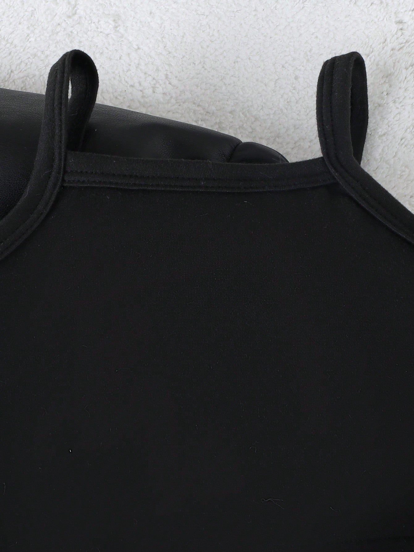 أطقم للأطفال البنات