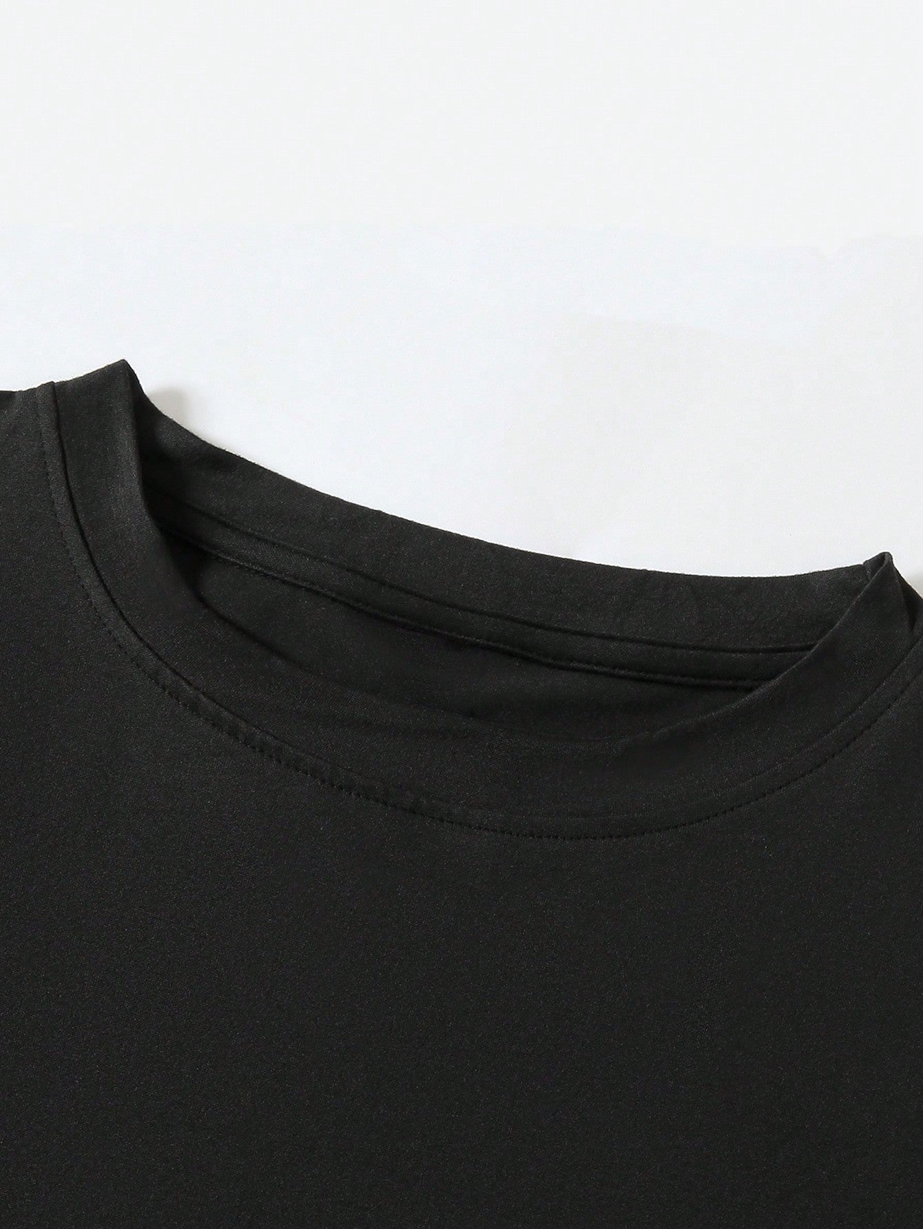 تي شيرت نسائية