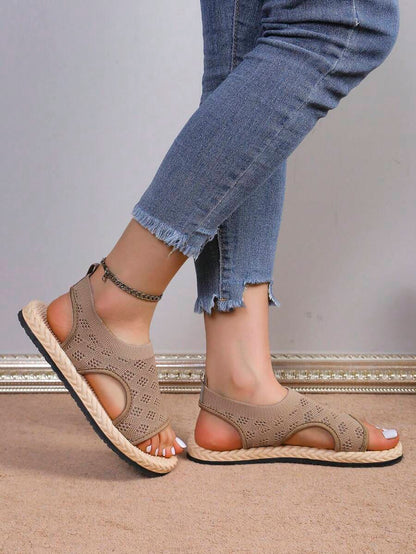 صنادل نسائي