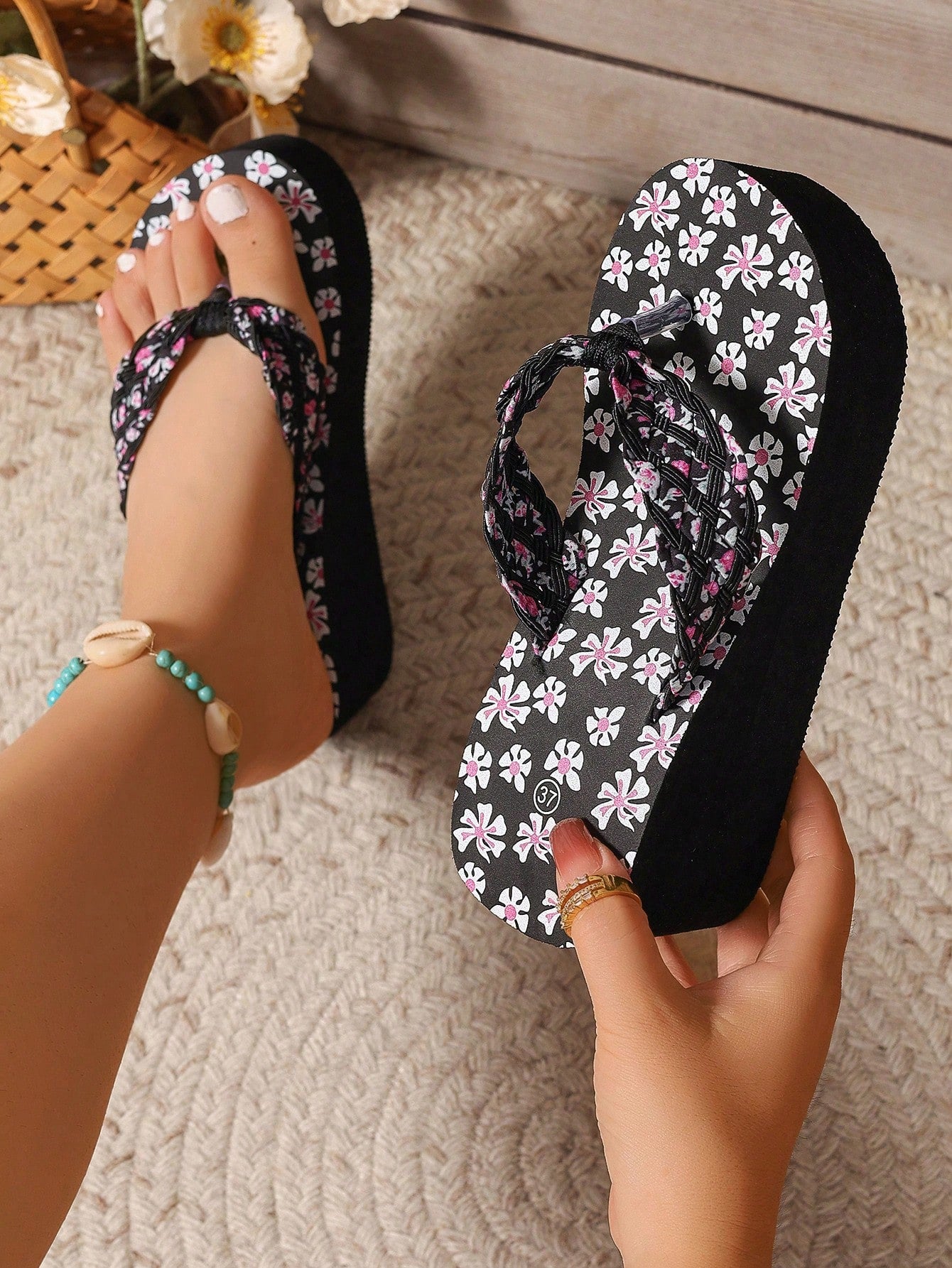 شباشب نسائية