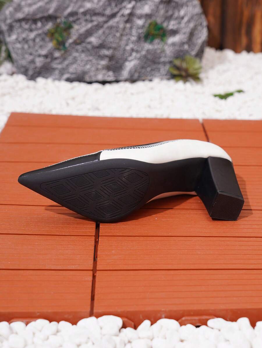 أحذية نسائية ذات كعب عالي