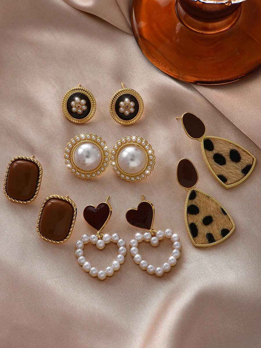 طقم أقراط مزينة بأزهار ذات تصميم مميز على شكل قلب وخرز اللؤلؤ الاصطناعي بطراز قديم بسيط
