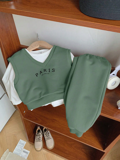 طقم من 3 قطع بطباعة حروف لطفل/ طفلة، ملابس علوية بياقة طاقم وأكمام قصيرة وبنطلون ذو لون أحادي