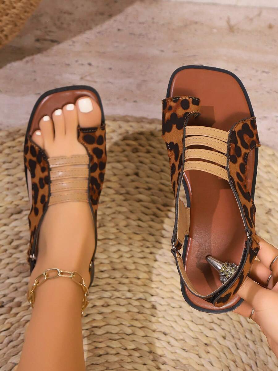 صنادل نسائية