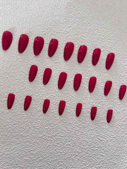 ارتقي بأناقتك مع 24 قطعة من أظافر الوهمية الحمراء اللوزية الطويلة ، للنساء والفتيات للاستخدام اليومي