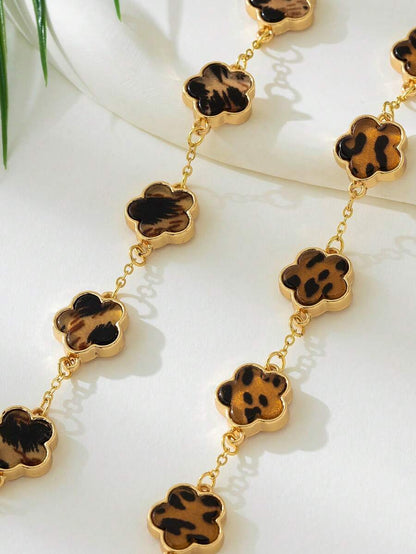 أساور نسائية